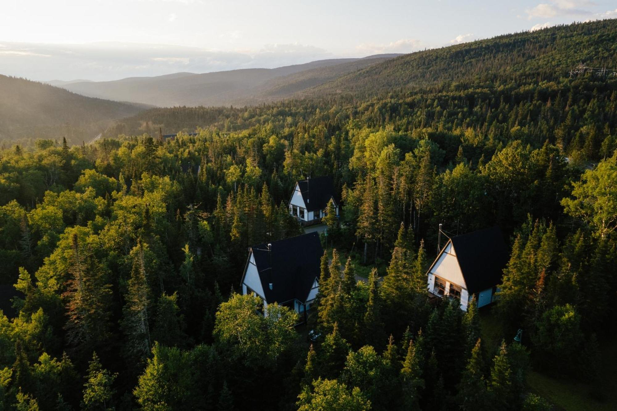 Gite Du Mont-Albert - Sepaq Sainte Anne des Monts Экстерьер фото