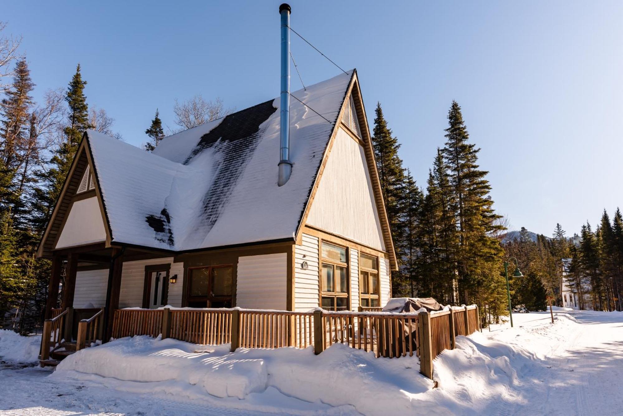 Gite Du Mont-Albert - Sepaq Sainte Anne des Monts Экстерьер фото